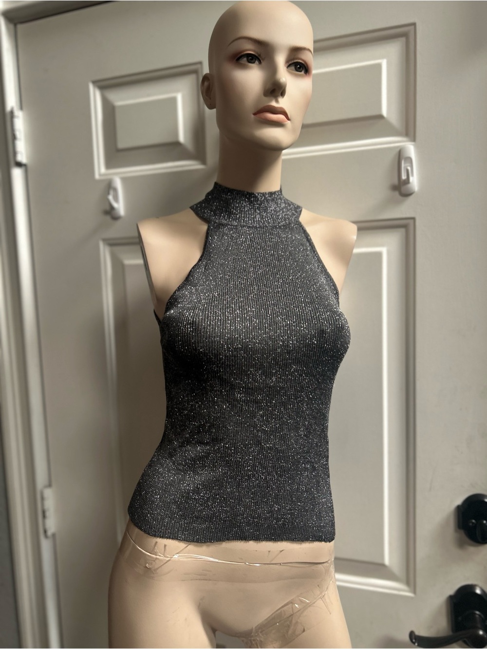 Y2K Laundry by Shelli Segal Metallic Gray Halter Neck Sleeveless Ribbed Knit Top